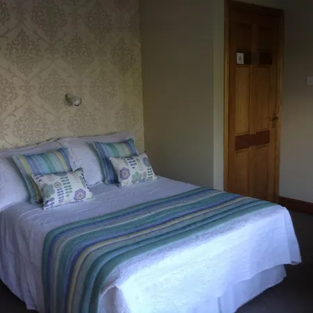 Riverwalk House Bed & Breakfast 4*