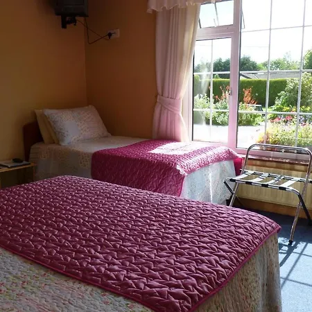 Riverwalk House Bed & Breakfast