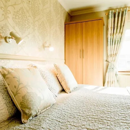Riverwalk House 4* Oughterard